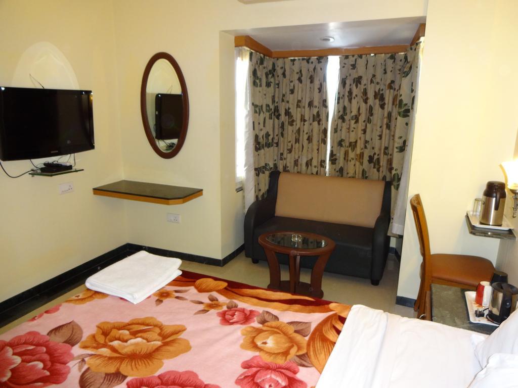 Hotel Nahar Manchester Inn Coimbatore Rom bilde
